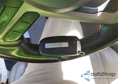 2014 Jeep Grand Cherokee Overland z USA, uszkodzony, nr VIN 1C4RJFCT3EC169321